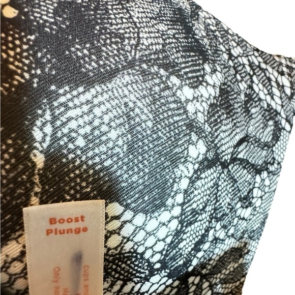 Cacique Boost Plunge Bra Size 36 DD - Picture 6 of 7